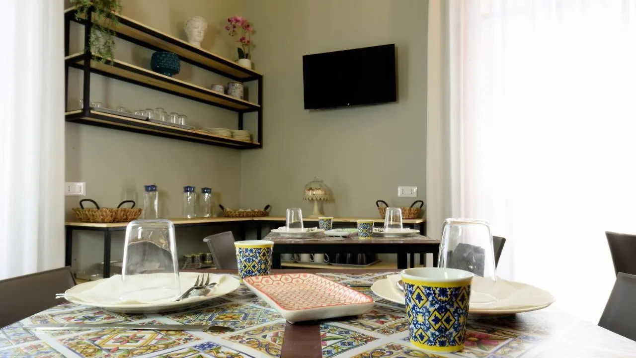 Hotel Roma 62 Palermo 2*,